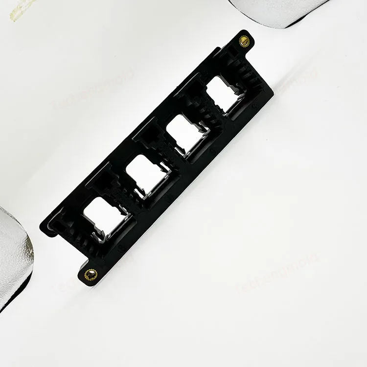 特诚科技PA66精密注塑件实拍 1
